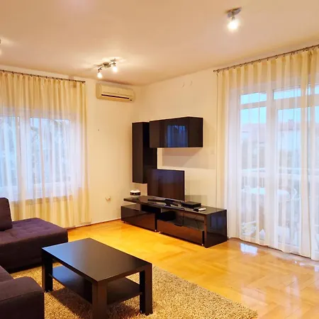 Hestia Apartments Rovinj Exterior photo
