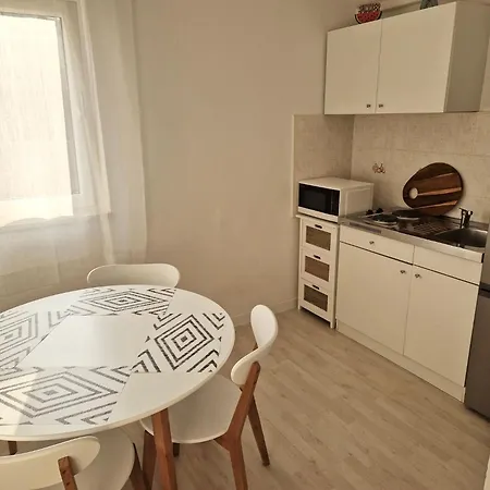 Hestia Apartments Rovinj Exterior photo
