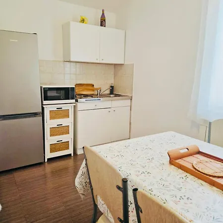 Hestia Apartments Rovinj Exterior photo