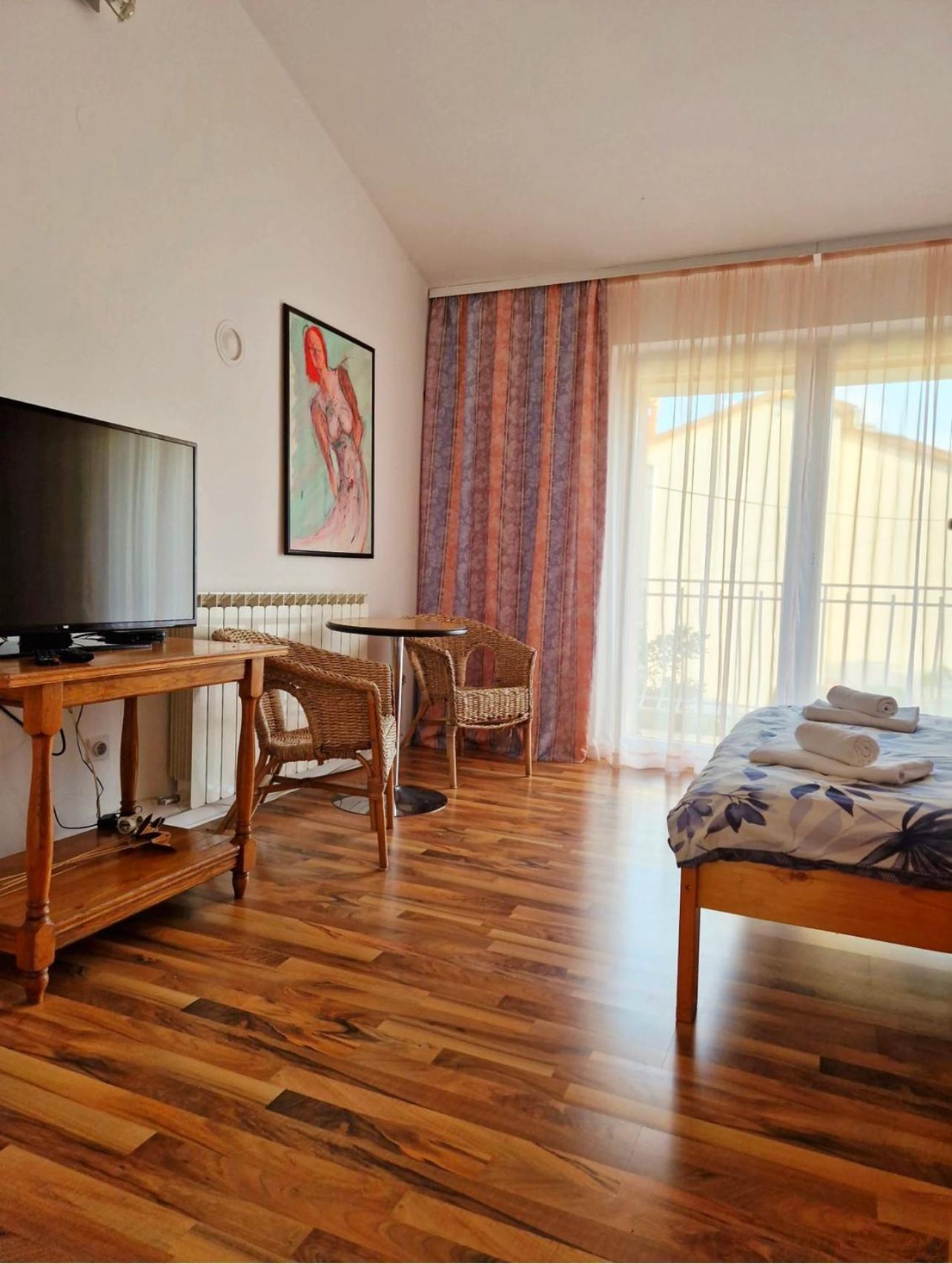 Hestia Apartment