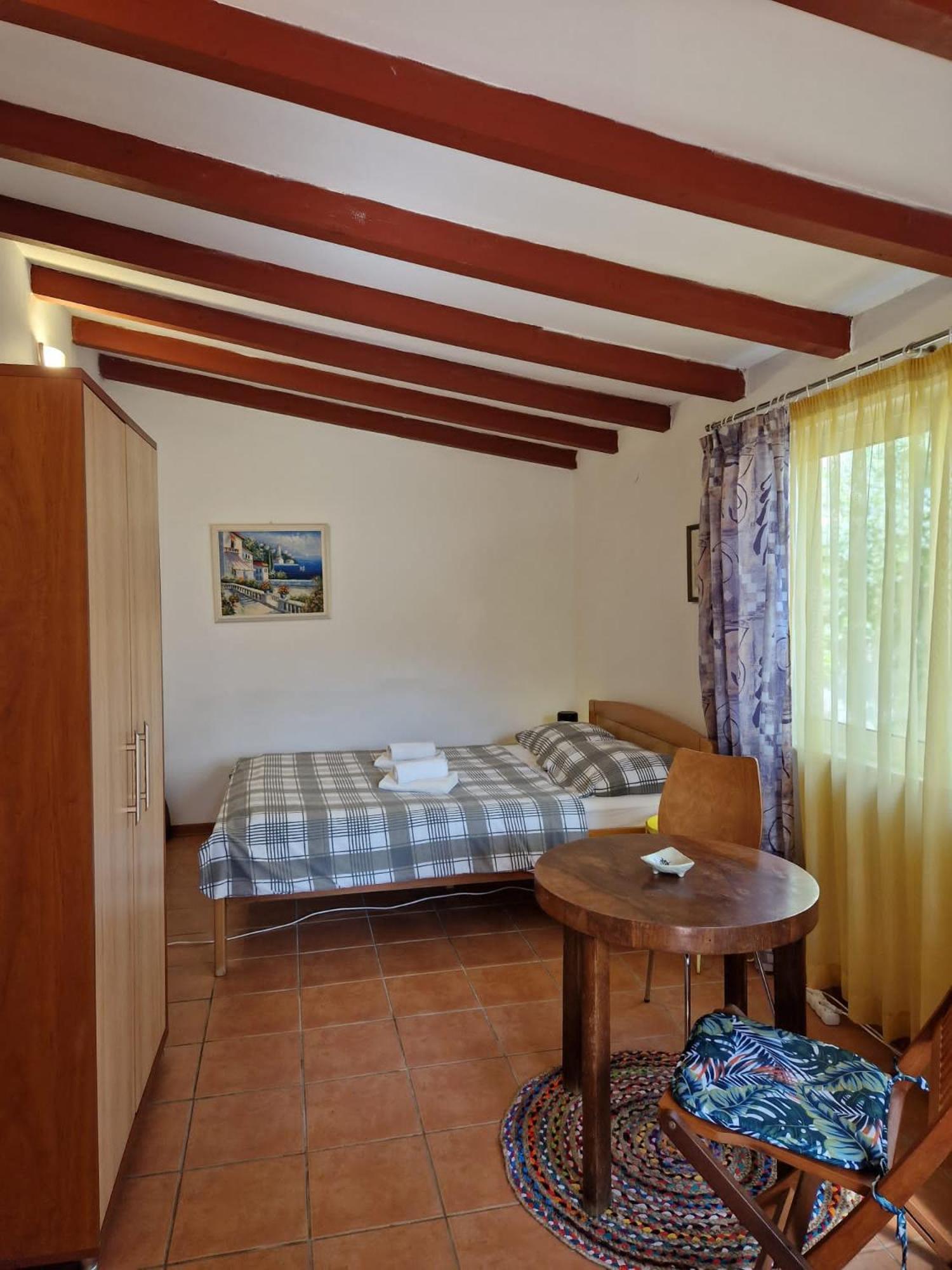 Hestia Apartment *